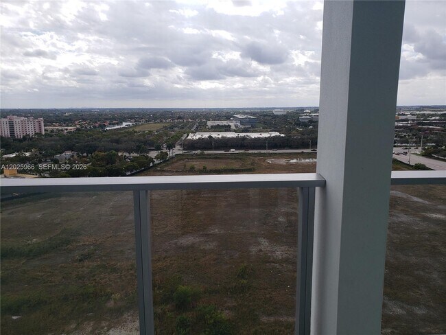 Building Photo - 2000 Metropica Wy