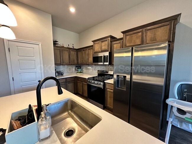 Building Photo - 7724 Windstone Dr