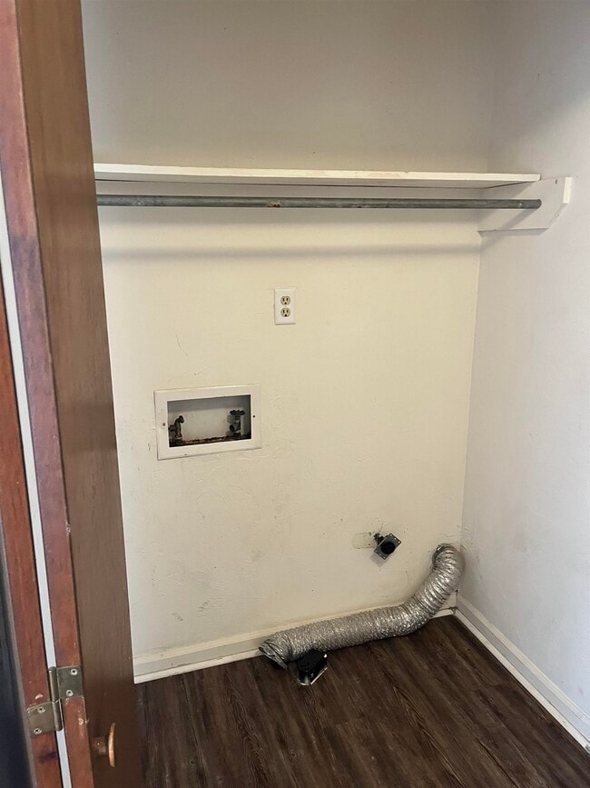 Building Photo - 2007 Bradford Ct