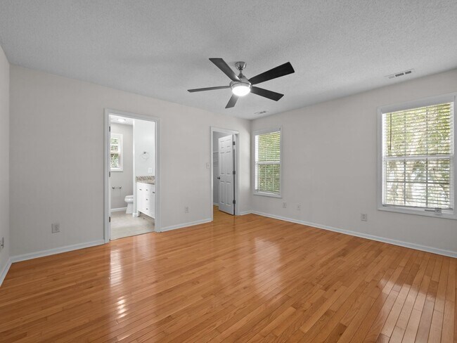 Building Photo - 305 Appaloosa Ct