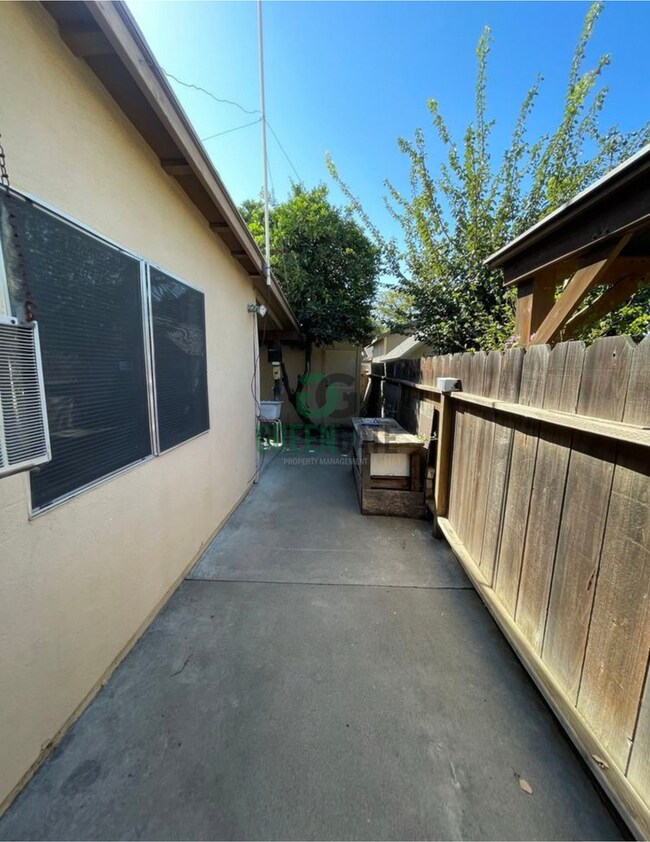Building Photo - 1708 Castilla Way