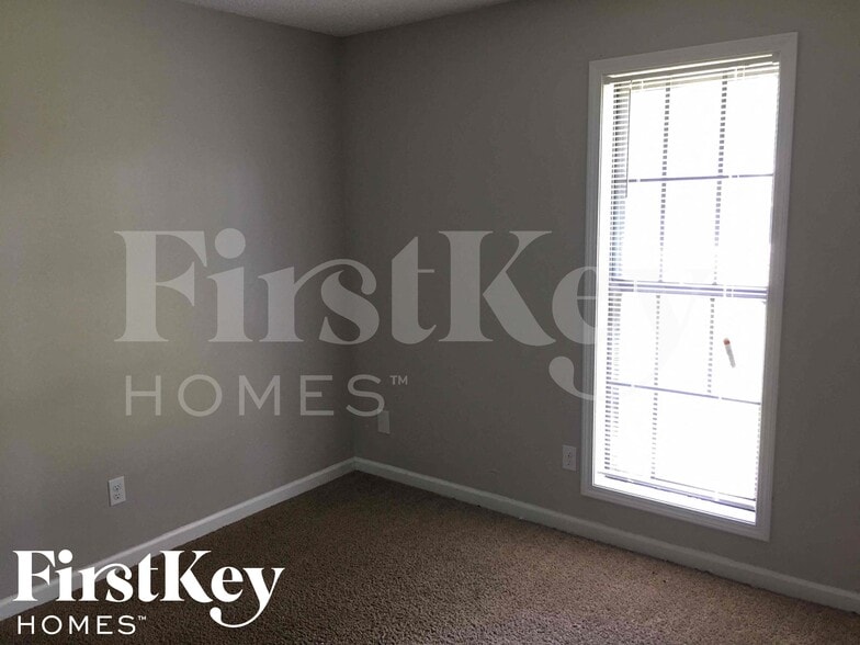 Building Photo - 5944 Bishop Dale Dr