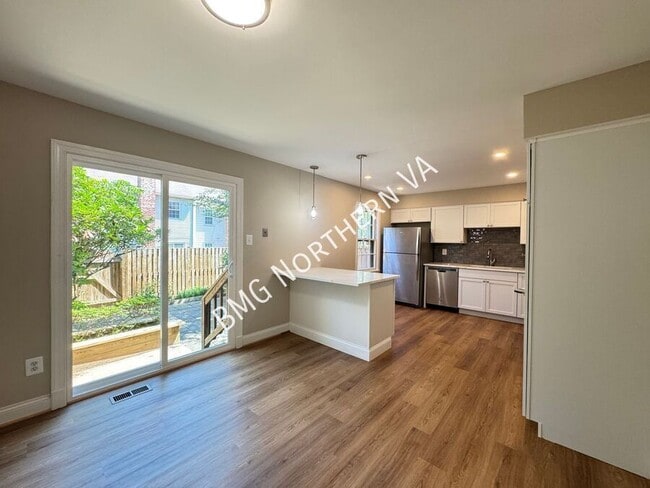 Building Photo - 9606 Scotch Haven Dr
