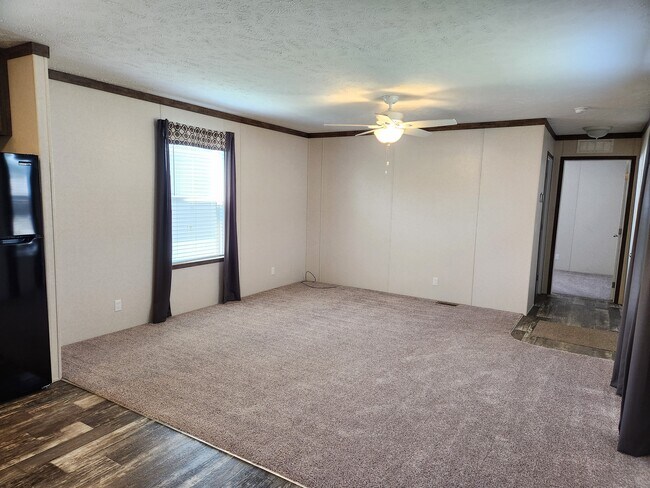 Building Photo - 659 Oregon St