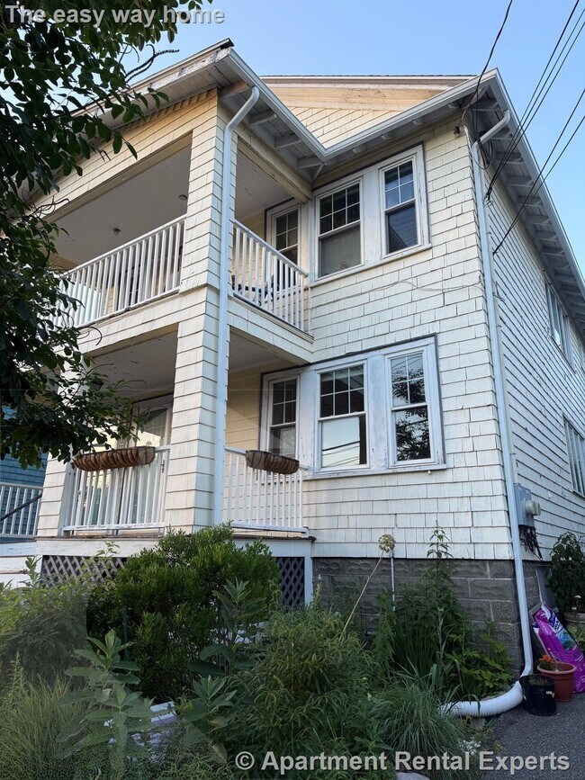 Building Photo - 67 Fairfax St