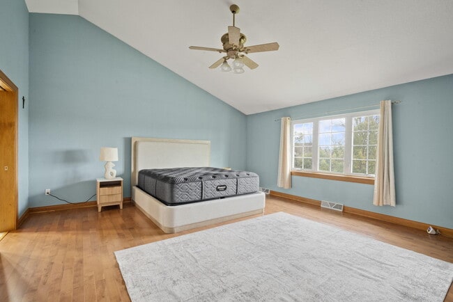 Building Photo - N54W16164 Westwind Dr