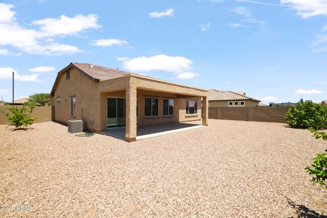 Building Photo - 17555 W Hedgehog Pl