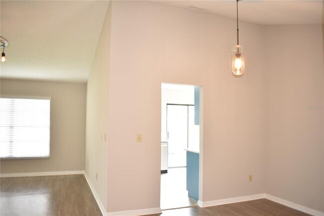 Building Photo - 1702 Aura Ct