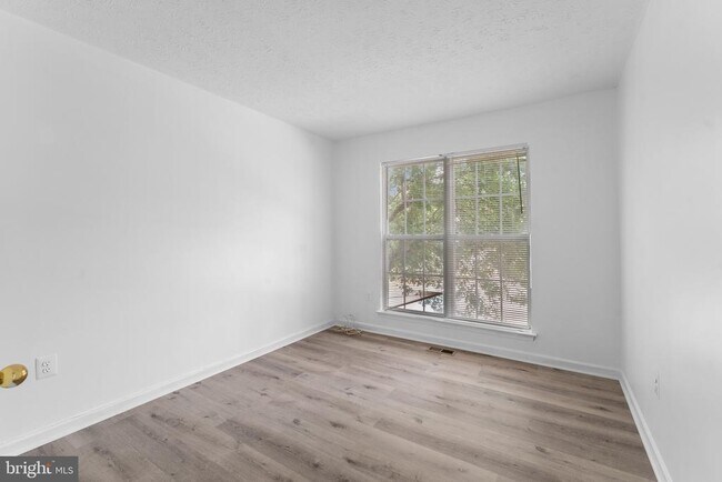 Building Photo - 1804 Watch House Cir S
