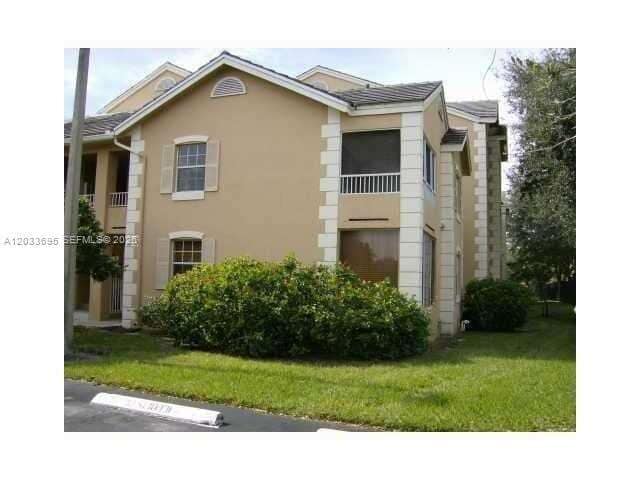 Building Photo - 2890 N Oakland Forest Dr