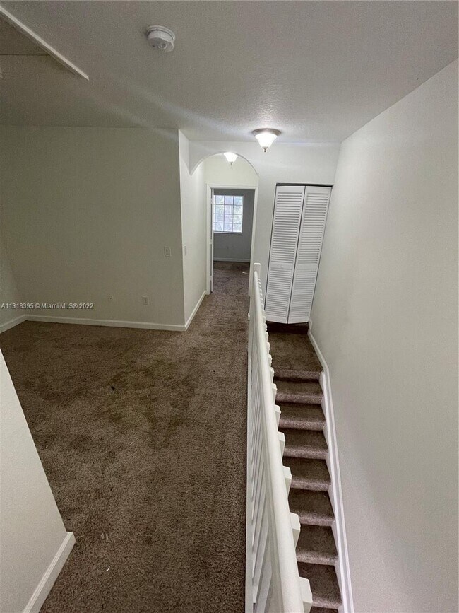 Building Photo - 4130 Napoli Lake Dr