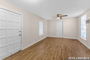 Building Photo - 827 W Rosewood Ave