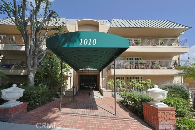 Building Photo - 1010 Palm Ave