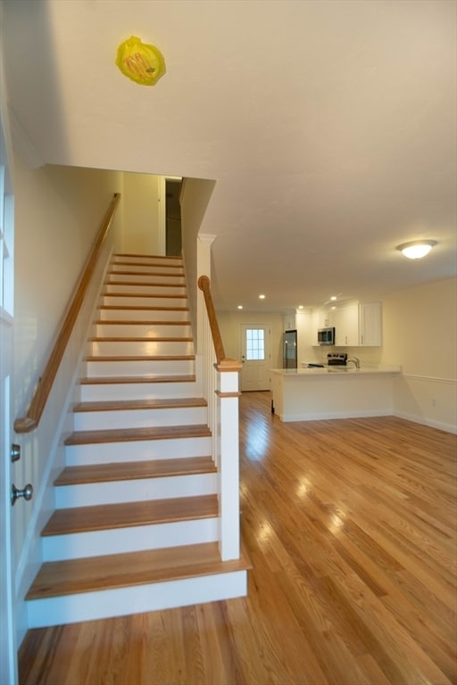 Building Photo - 5 W Chapel St