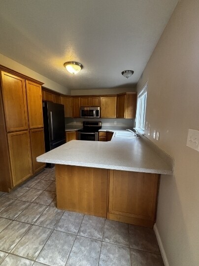 Building Photo - Beautiful Townhomes