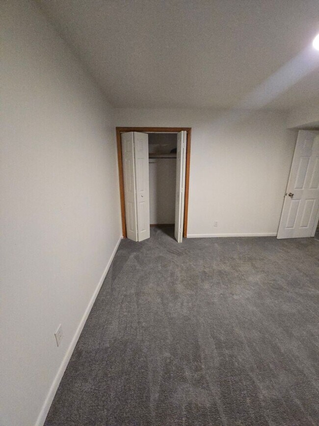 Building Photo - 1 bedroom 1 Bath