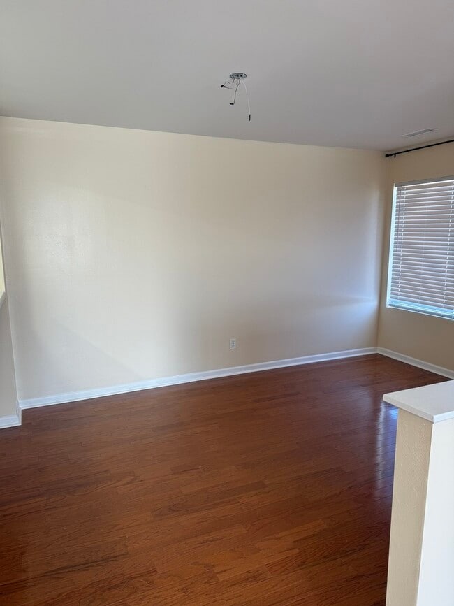 Building Photo - 6538 Commonwealth Dr