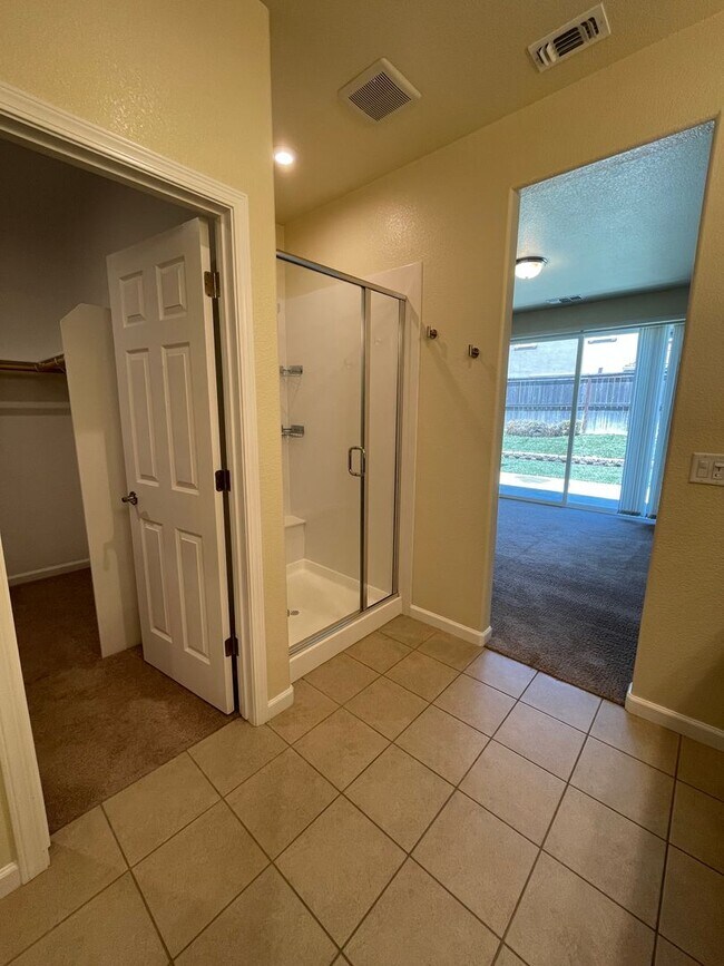 Building Photo - Beautiful Folsom Ranch Home