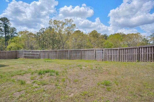 Building Photo - Beautiful 5 Bedroom Home For Rent