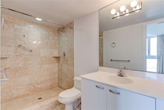 Building Photo - 7330 Ocean Terrace