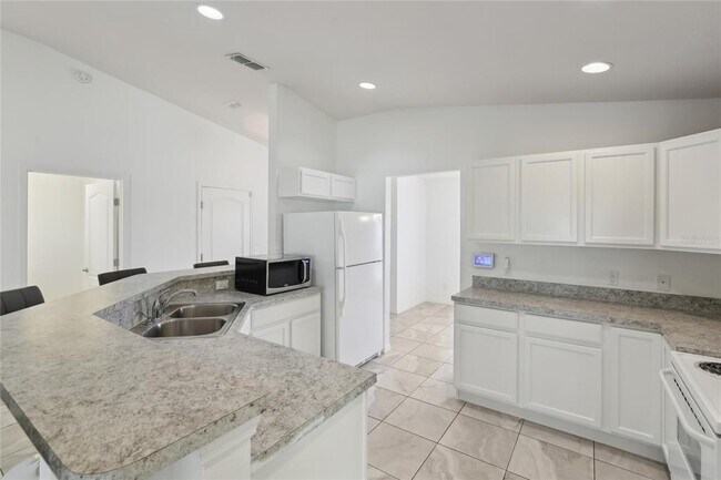 Building Photo - 109 James Cir