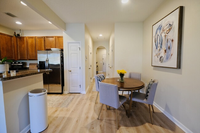 Building Photo - 13336 Solar Dr