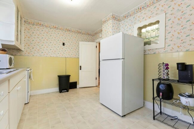 Building Photo - 511 S 3rd St