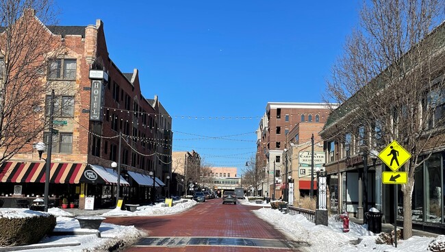 Building Photo - 433 Wisconsin Ave