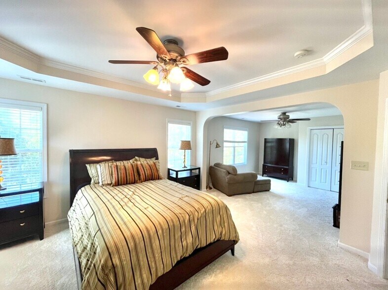Building Photo - 1105 Goldenview Ct