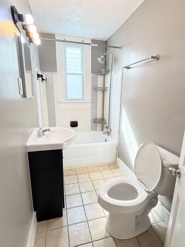 Building Photo - 1023 Thomas V Bryant Dr