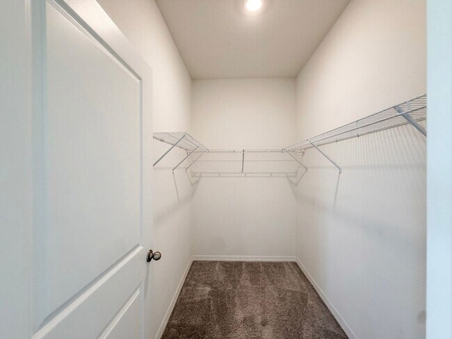 Building Photo - 5853 Bullock Pl