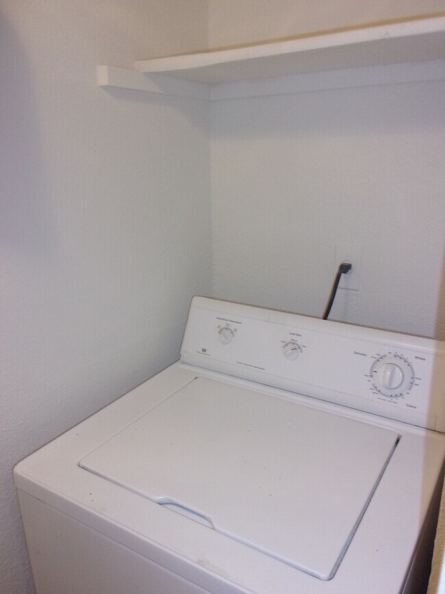 Building Photo - Idlebrook Circle # 104