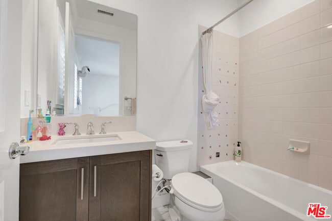 Building Photo - 20559 Wood Rose Ct