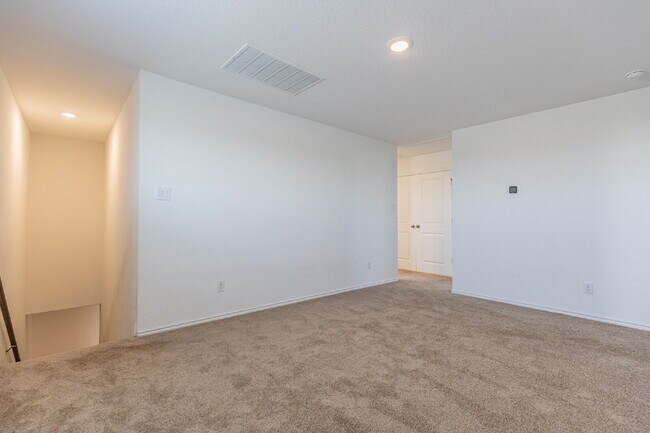 Building Photo - 5319 Hornbeck Hts