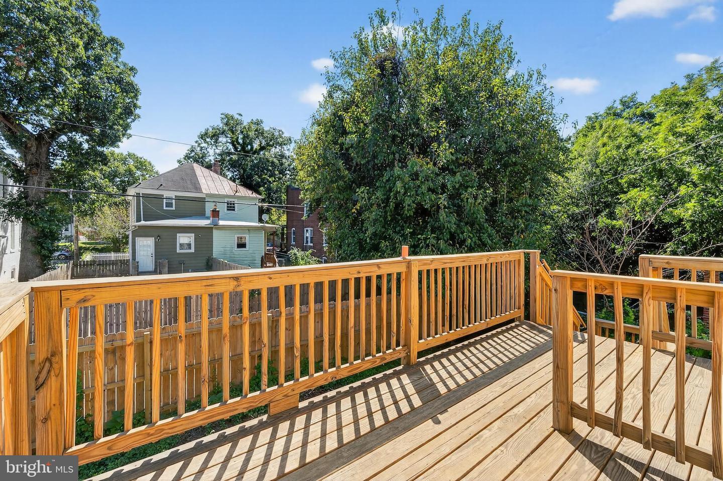 Building Photo - 313 Parkland Pl SE