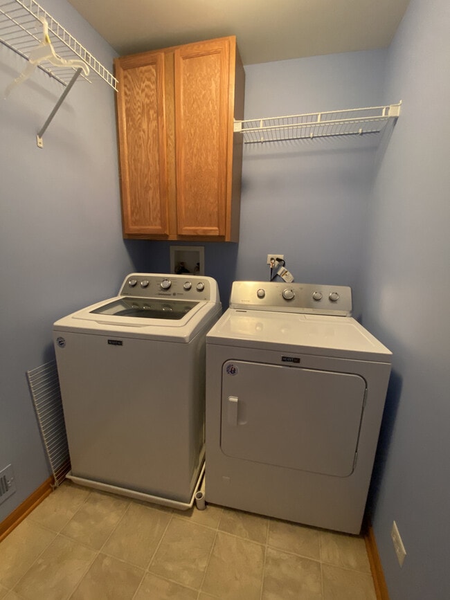 Building Photo - 545 Yorkshire Ln