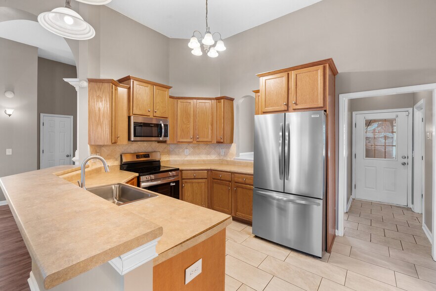 Building Photo - 119 Daventry Ln