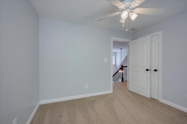 Building Photo - 4122 Chastain Dr