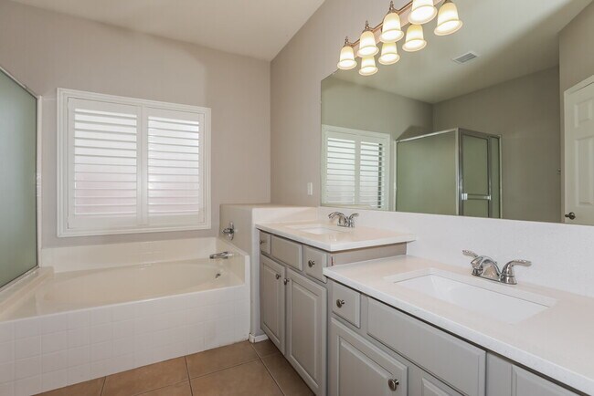 Building Photo - 18682 E Lark Dr