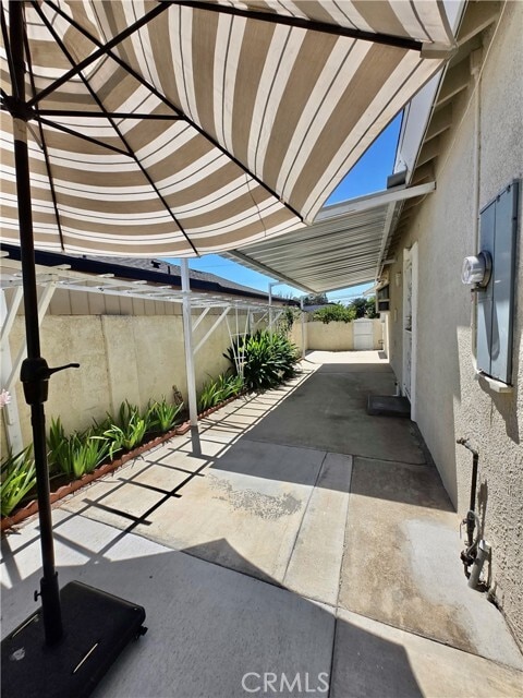 Building Photo - 11522 Laurel Canyon Blvd