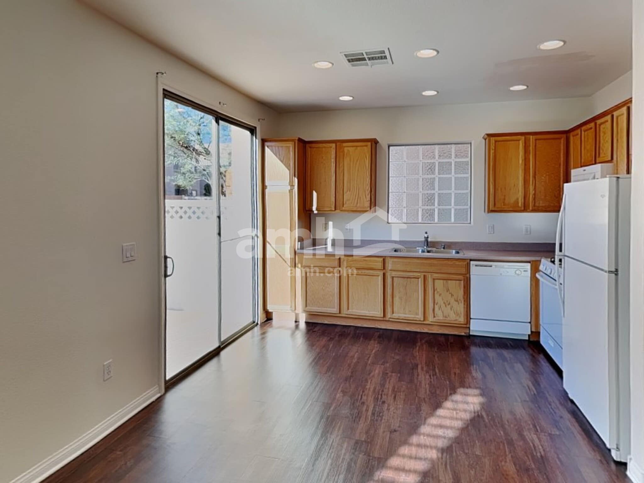 Building Photo - 5283 Railroad River Ave