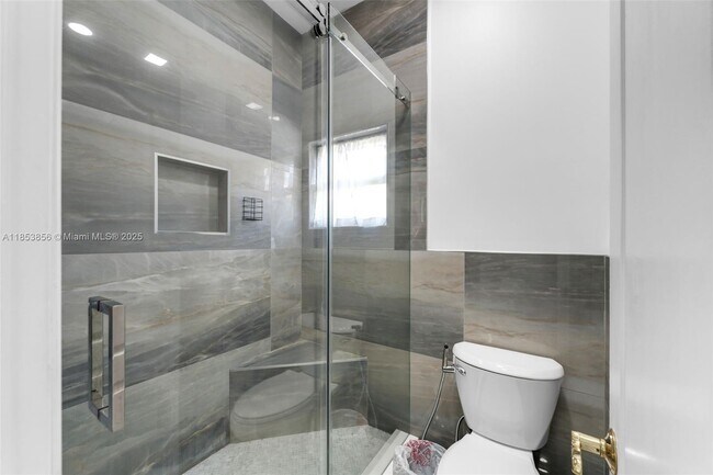 Building Photo - 8317 SW 84th Terrace