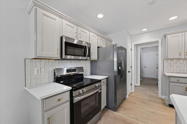 Building Photo - 3109 Holly Point