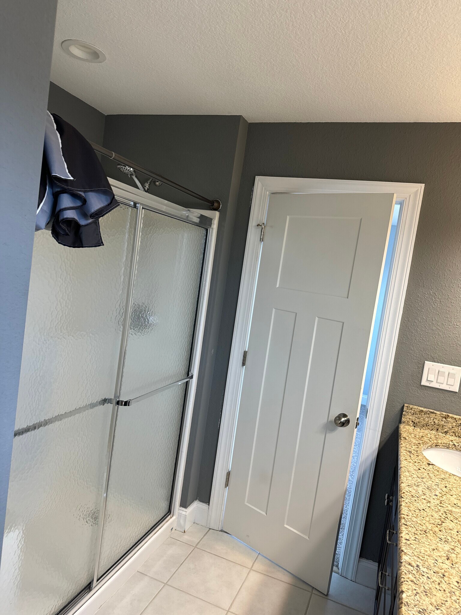 Master bath from inside. - 611 Veery St