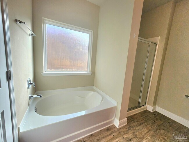 Building Photo - 8609 Bucklebury Dr