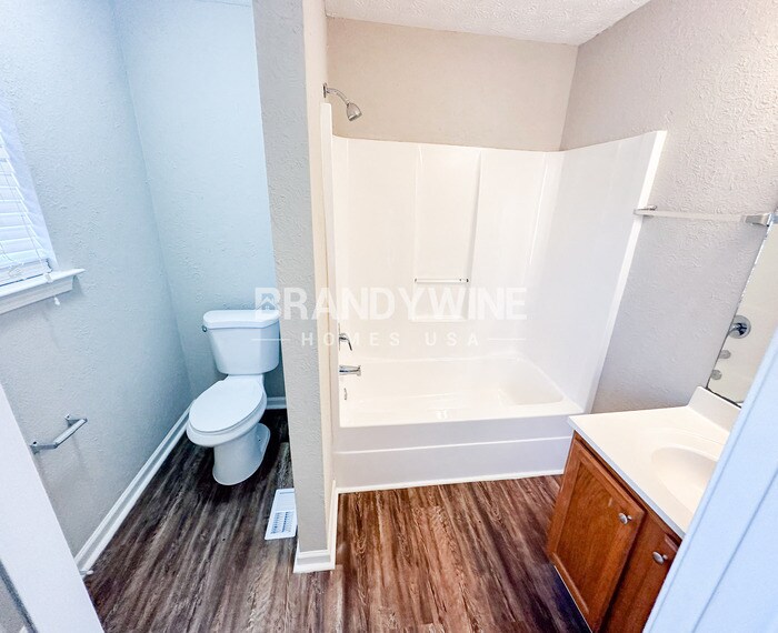 Building Photo - 152 Edward Dr