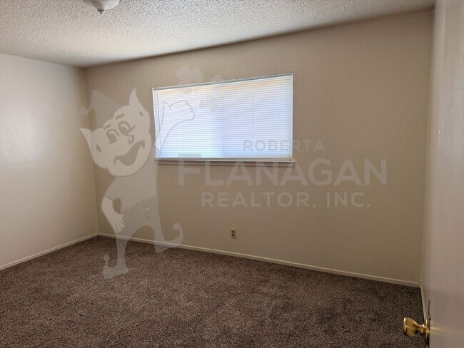 Building Photo - 2678 Hoover Ct