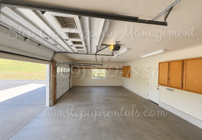 Building Photo - Spacious Curtis Creek Ranch Home in a Quiet Cul-de-Sac with Large Garage & Private Outdoor Space