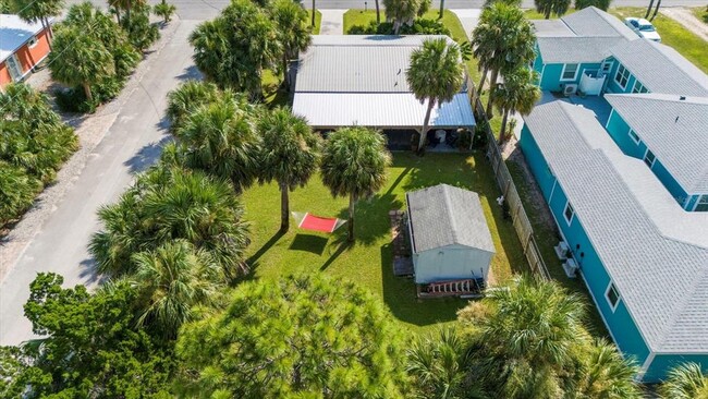 Building Photo - 2100 S Daytona Ave