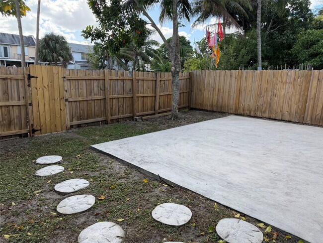 Building Photo - 6522 Harbour Rd